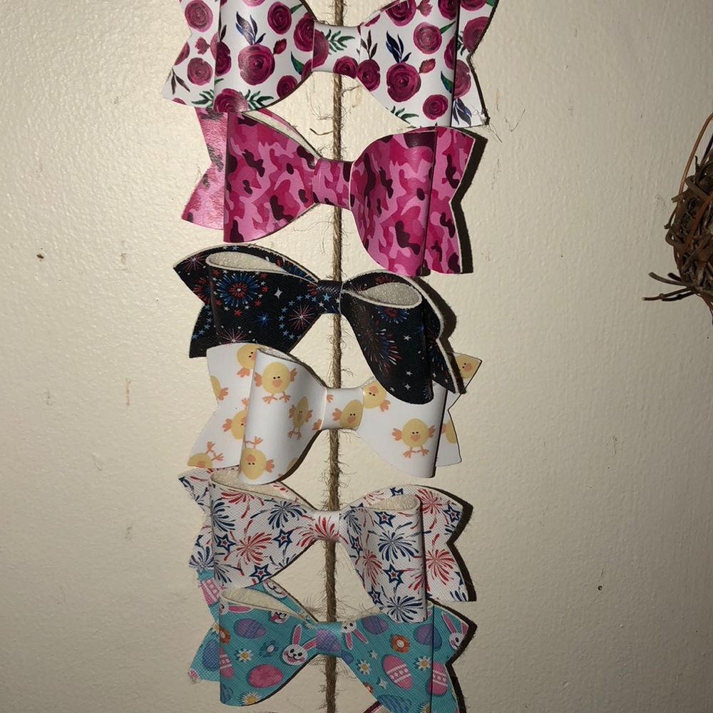Bows - Picture 5 of 5